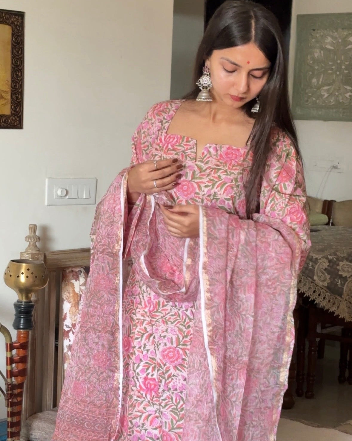 Gulab Kameez Set