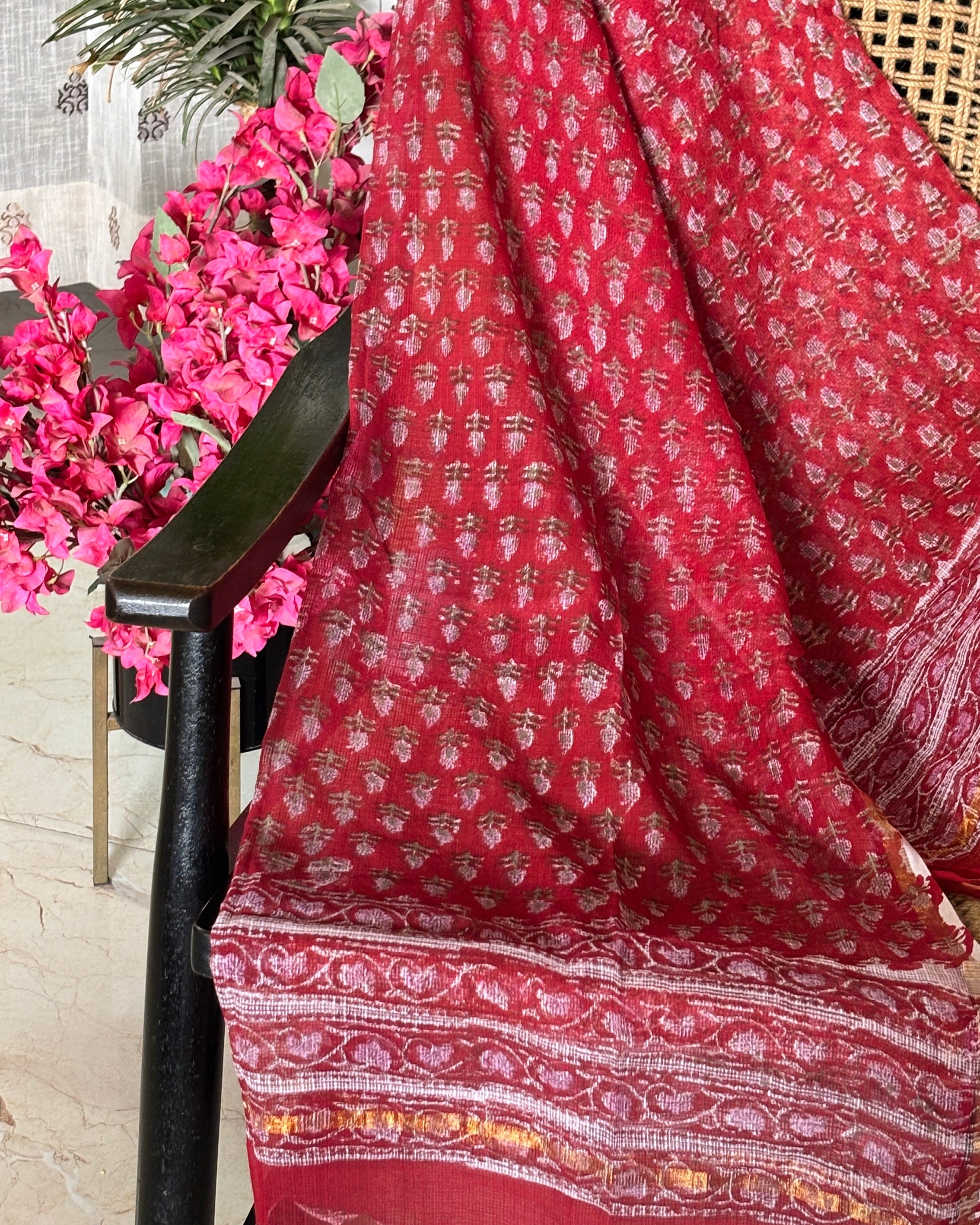 Laal Gulab Dupatta