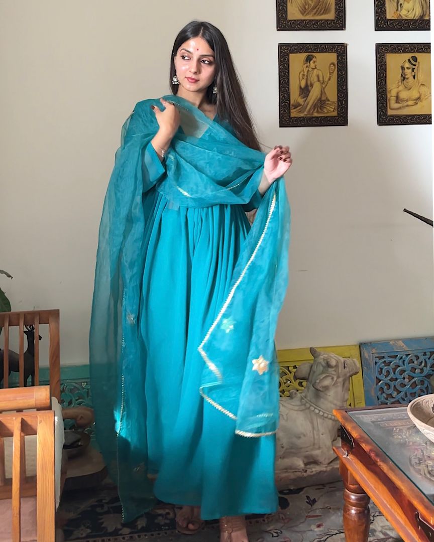 Nilah georgette Angrakha