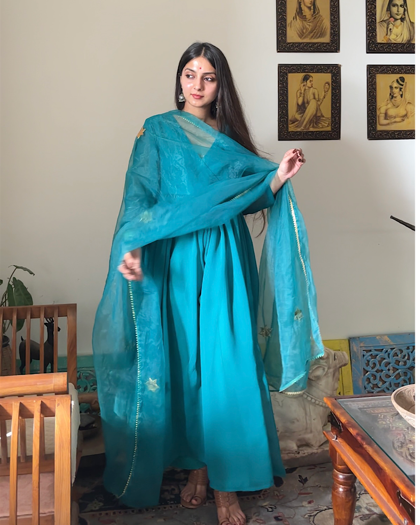 Nilah georgette Angrakha