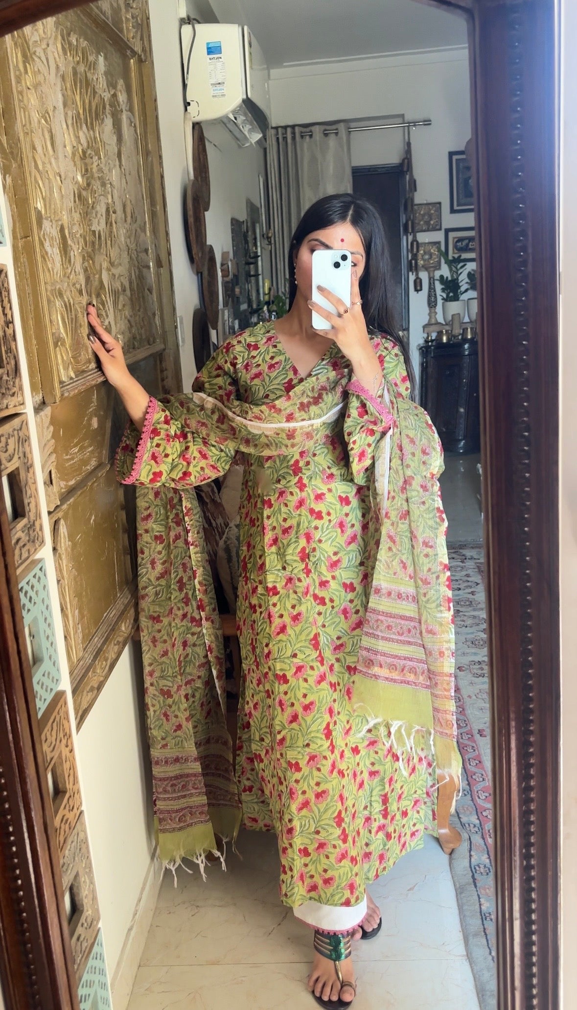 swarna middle eastern
