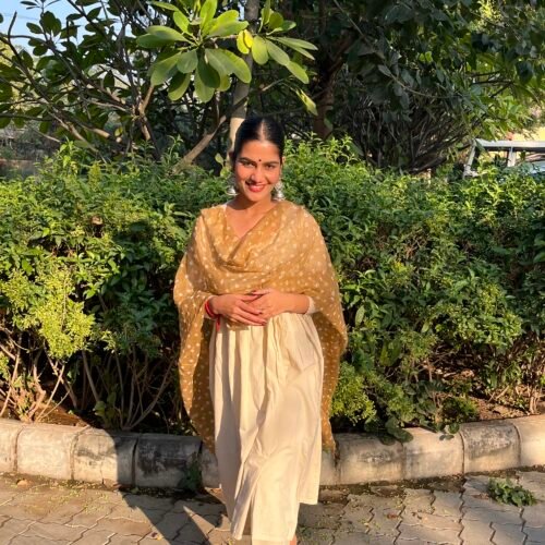 Sunehri (nazneen set)