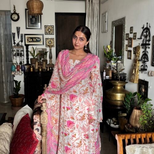 Phoolkari middle eastern set ( a three piece pure cotton set )