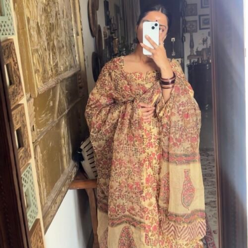 Baksua ( beige garden)